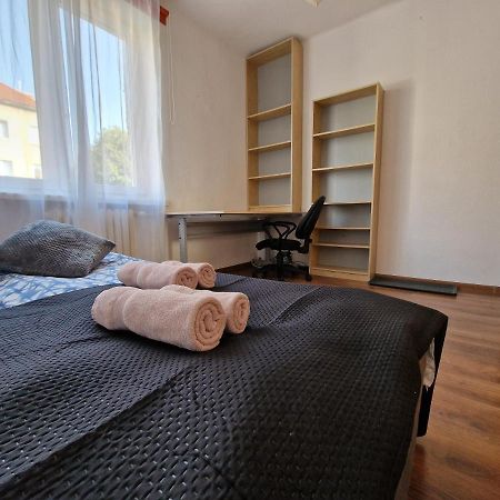 R Mieszkanie Cale Albo Pokoj Bllisko Wszystko Leilighet Gdańsk Eksteriør bilde